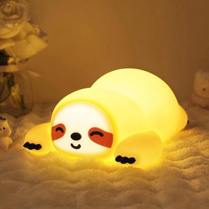 إضاءة LED ناعمة من مصباح الكسلان الليلي - Rawiq Soft LED Sloth Night Light